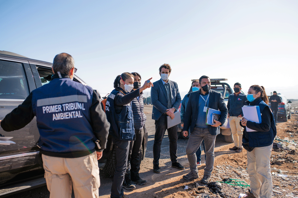 Diligencia Judicial en Alto Hospicio por demanda de daño ambiental por botaderos ilegales